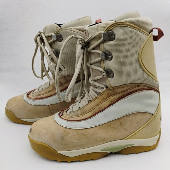 Burton Freestyle Women's Snowboard Boots US Size 8